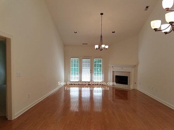 5th image of 248 Windsor Terrace Dr