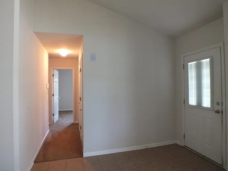 255 Colony Dr — Photo 2