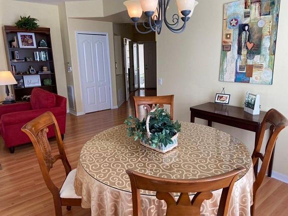 Dining area off kitchen