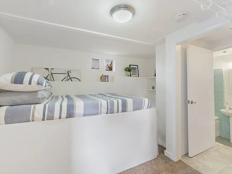 Downstairs suite, full bath, bed room, shown furnished by previous tenant