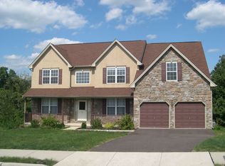 15 Country Dr, Pottstown, PA 19464