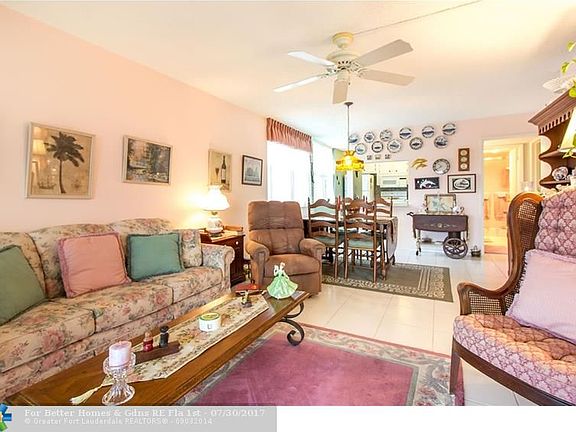 3rd image of 9441 Evergreen Pl APT 404
