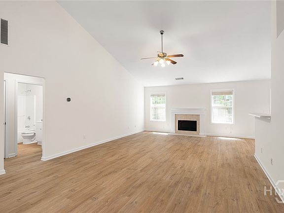 5th image of 336 Carrington Drive