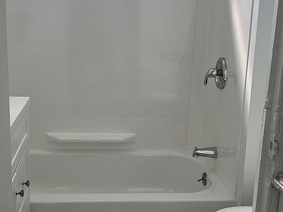 2nd image of 54 Fairfield Ave APT 3