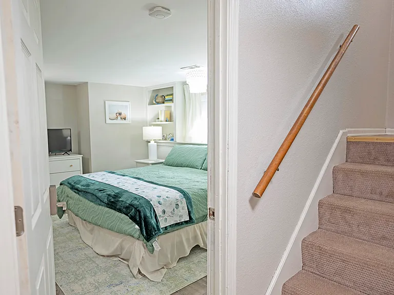 413 SE Lana Ct — Photo 30