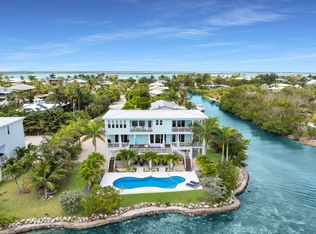 17387 Dolphin Street E, Sugarloaf Key, FL 33042