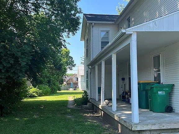 2nd image of 306 W Jefferson St