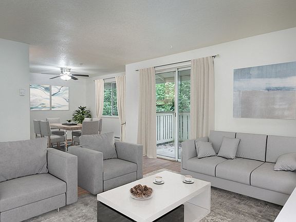 Mountain Knolls | Living Room