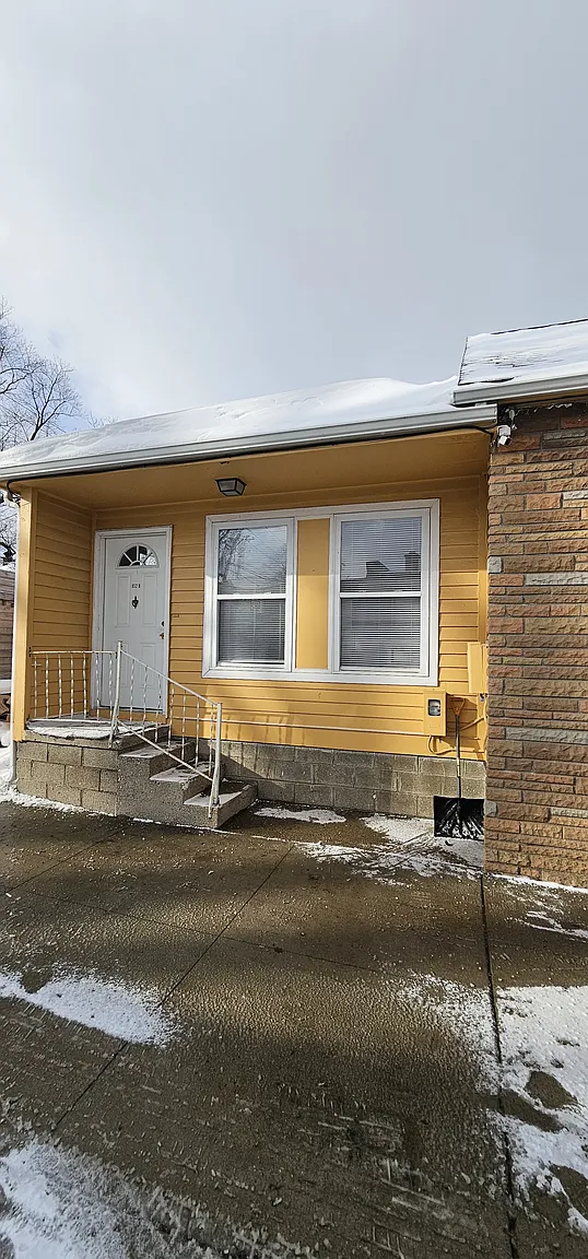 932 E Eleven Mile Rd #B photo 1