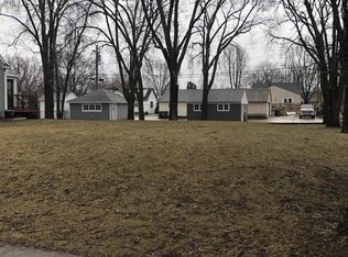 2706 Onalaska Ave, La Crosse, WI 54603