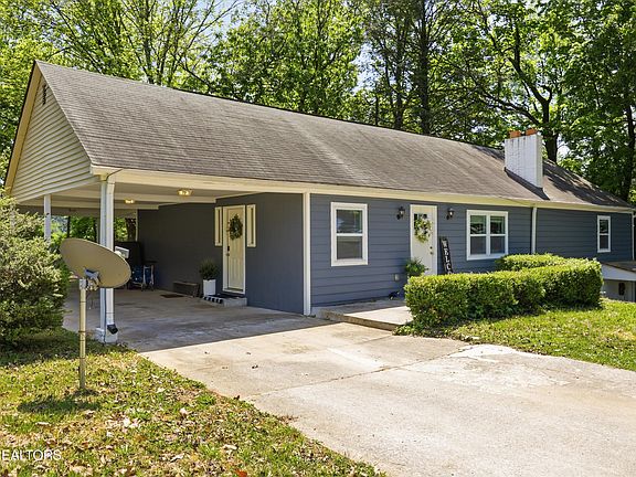 2nd image of 4824 Lonas Dr