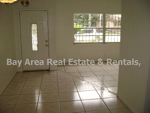 3rd image of 3409 Lindell Ave