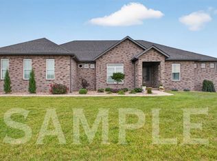 1386 Walnut Ridge Dr, Columbia, IL 62236