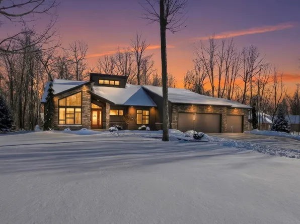 14511 Soaring Hawk Trl, Hoagland, IN 46745