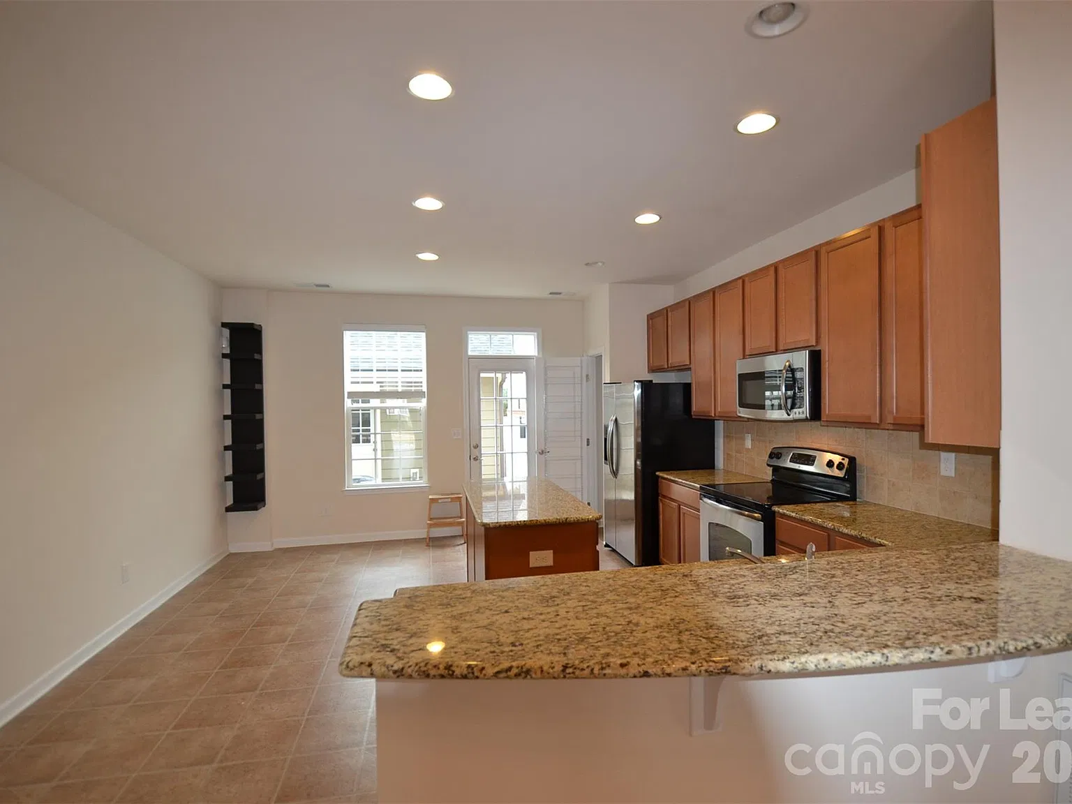 2 bed, 2.5 bath, 1152 sqft, $1,700 — Photo 4