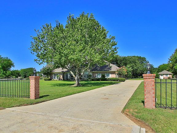 2nd image of 11461 Outpost Cove Dr