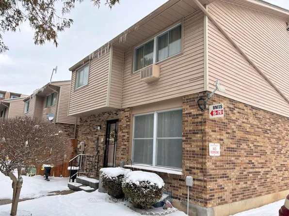 1 Lamers Ct #15, Tillsonburg, ON N4G 4T6