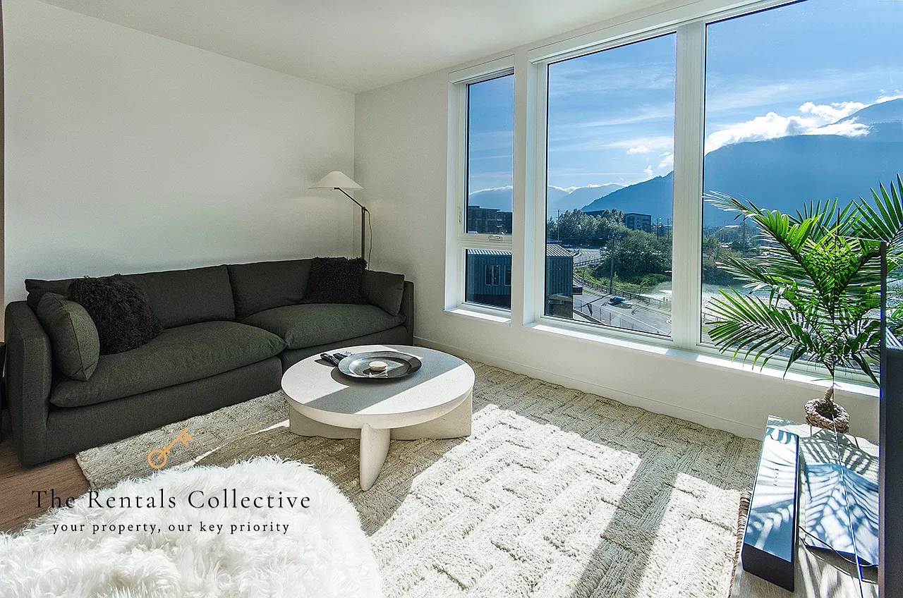 3 bed, 1117 sqft, $4,880 — Photo 4
