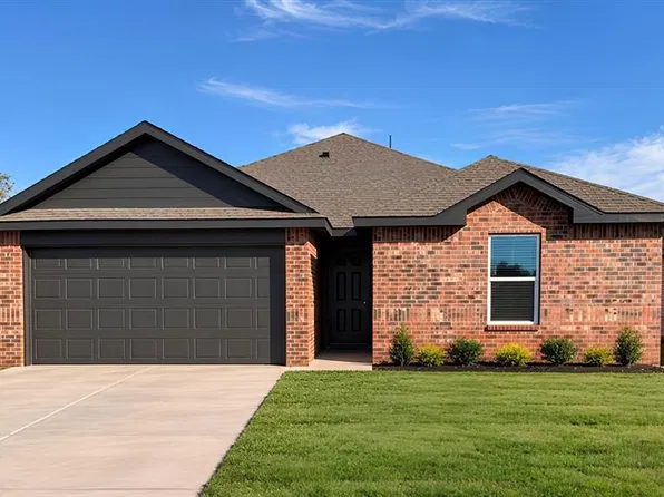 11633 SW 27th St, Yukon, OK 73099