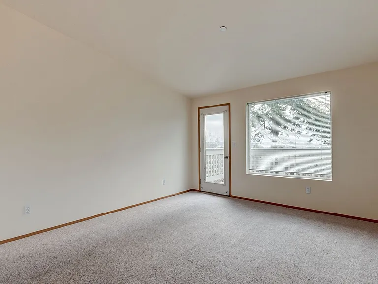 485 SW Bayshore Dr #D303 — Photo 7