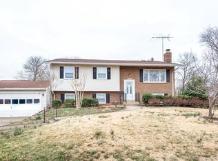 9526 Bonair Dr, Manassas, VA 20109