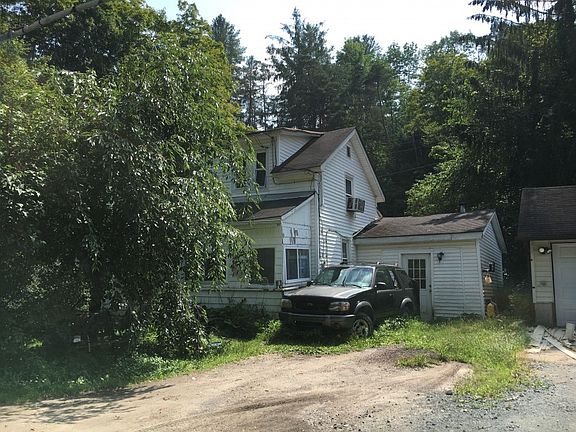2nd image of 51 River St