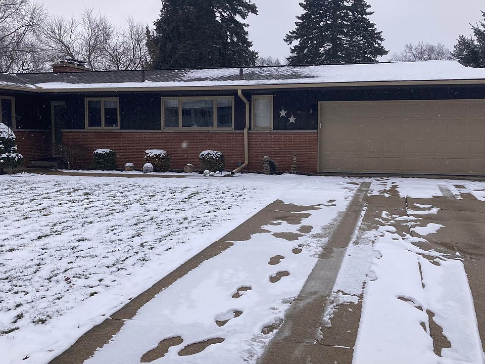 2nd image of 51 Lakeside Dr