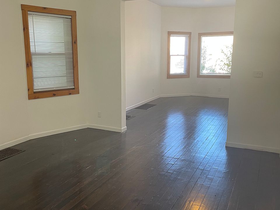 Dining & living room
