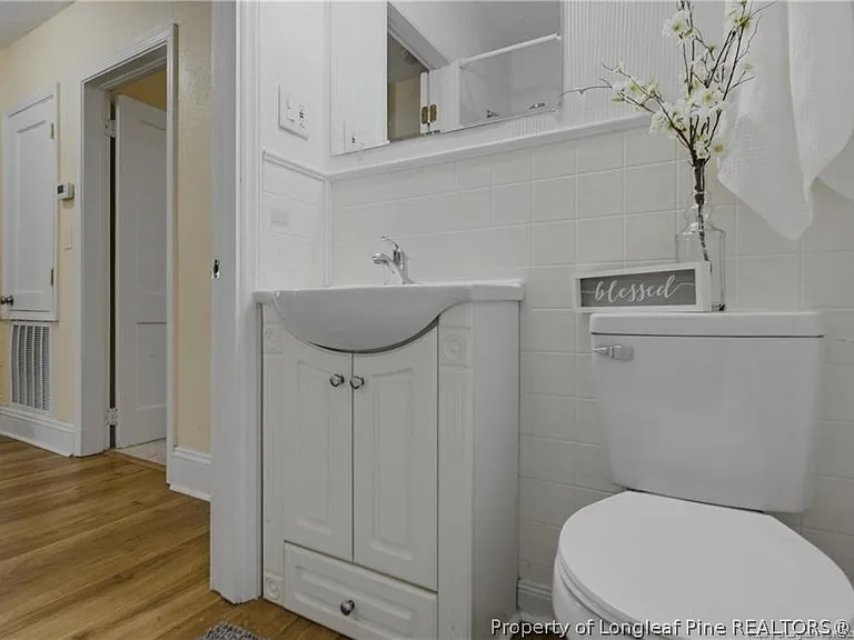 1007 Anarine Rd — Photo 9