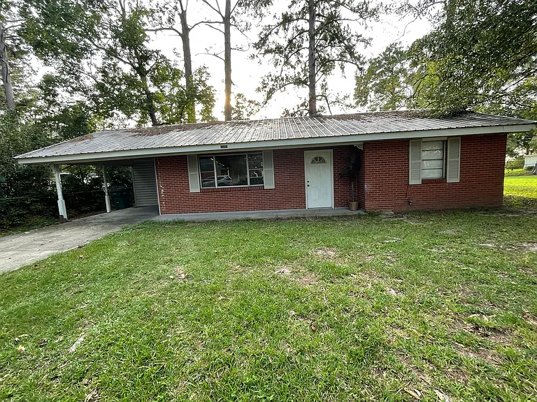 32697 Cynthia Dr — Photo 1