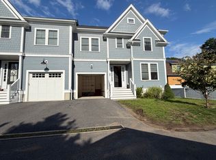 896 Chestnut St UNIT 2, Newton, MA 02468
