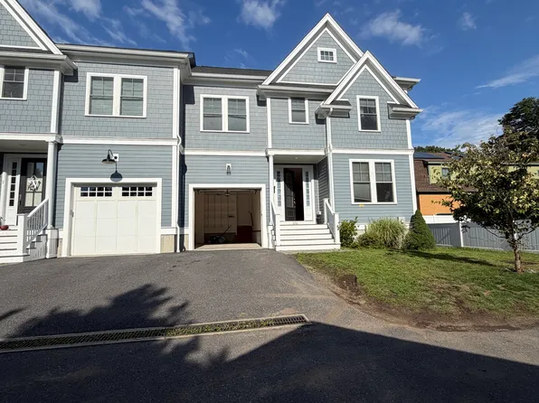 896 Chestnut St Unit 2, Newton, MA 02468