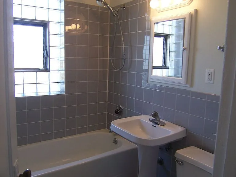 1913 W Cullom Ave #3 — Photo 9