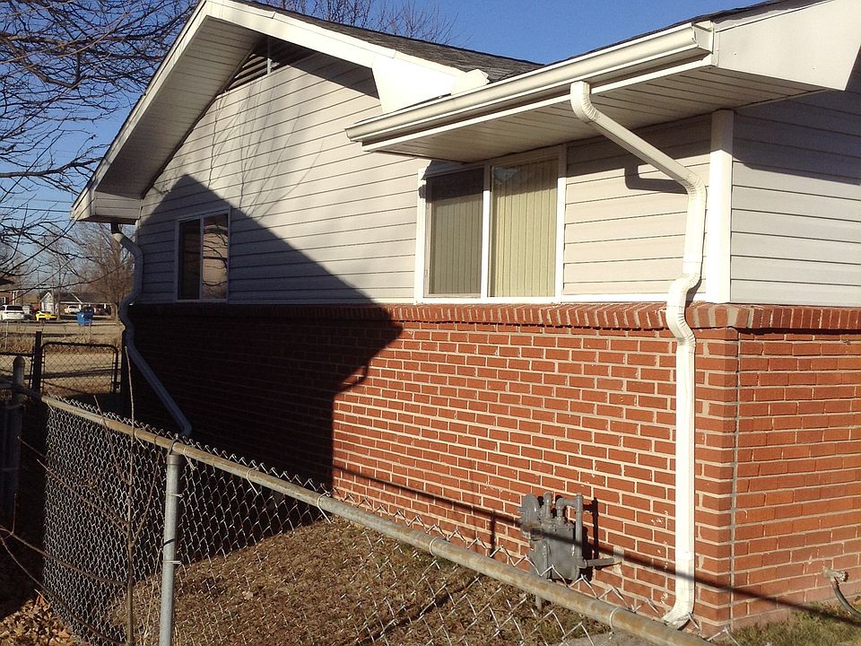2nd image of 739 E 33rd St