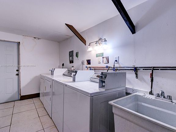 3rd image of 119 NE 7th Ave APT 7