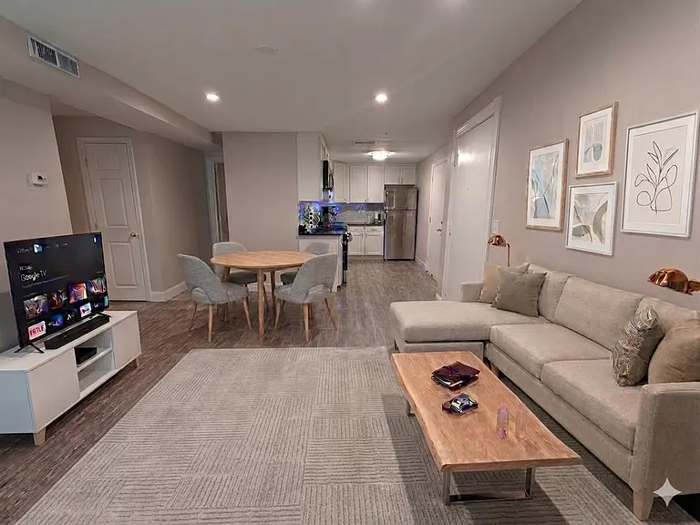 Pondsview Apartments — Photo 81