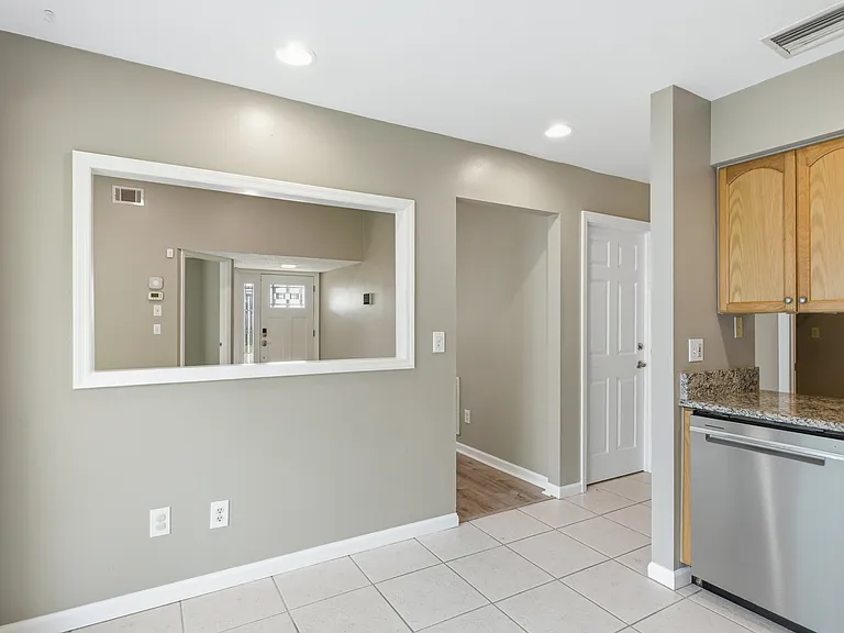 2914 Cypress Green Dr — Photo 15