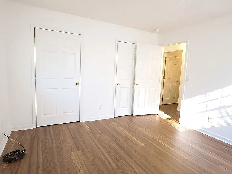 215 Timberlake Cir #5 — Photo 3