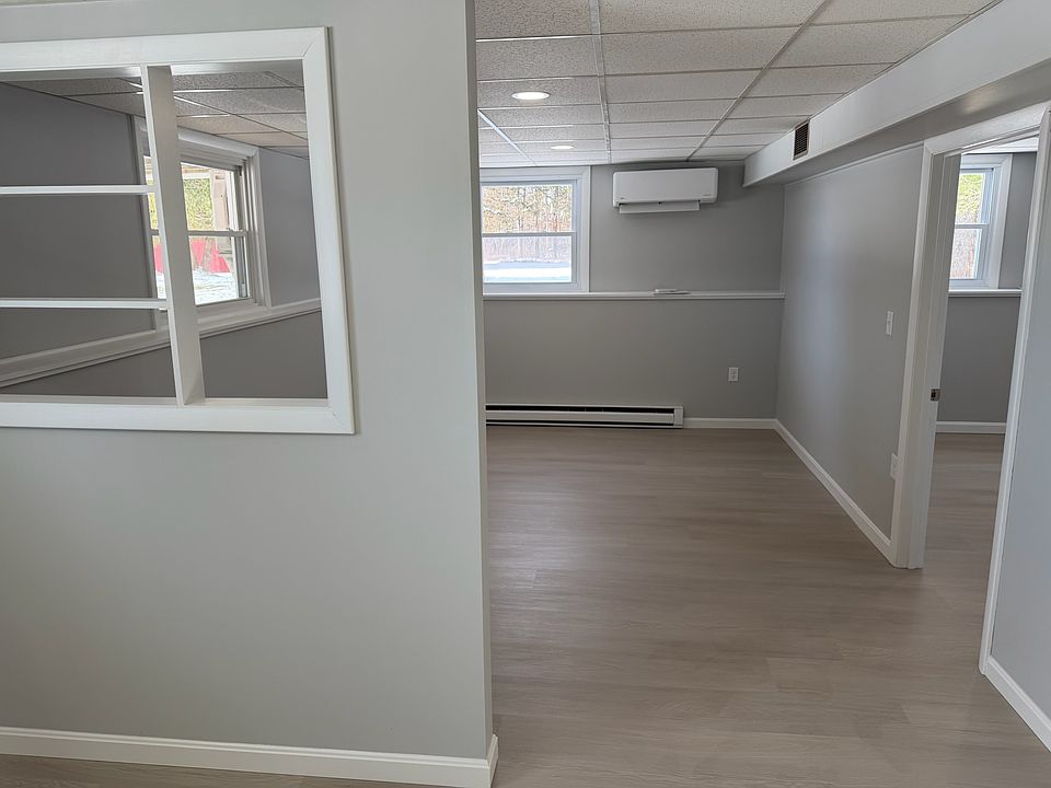 2nd image of 946 Pushaw Rd #1
