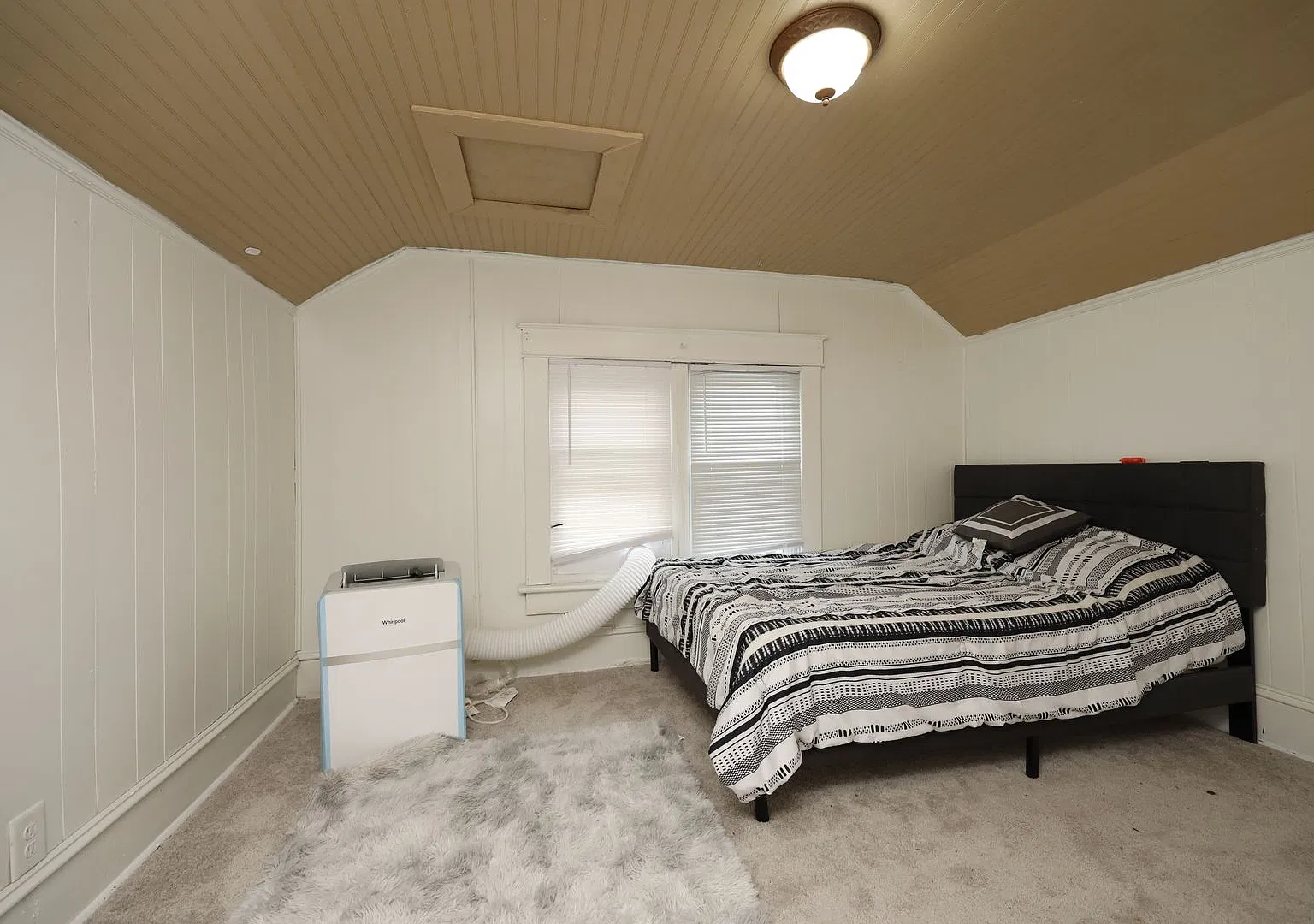Great corner house in Chapel Hill! — Photo 4