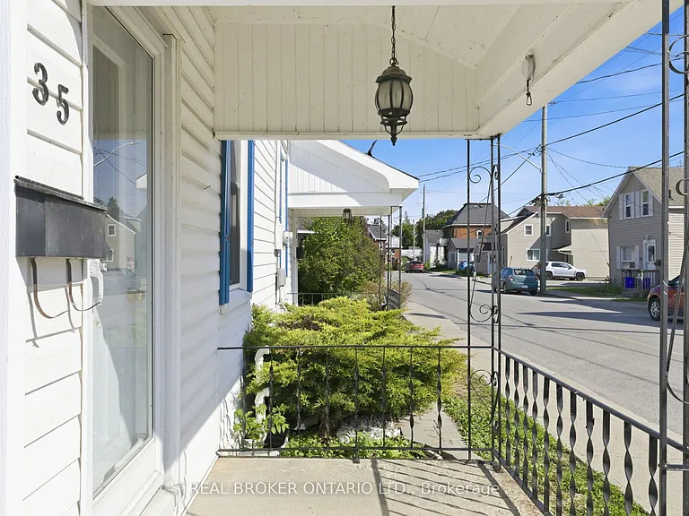 35 Victoria St — Photo 7