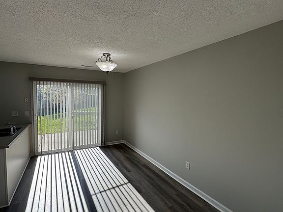5th image of 2405 King Arthurs Ct