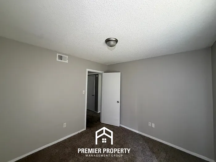 7038 Cherry Blossom Dr — Photo 15