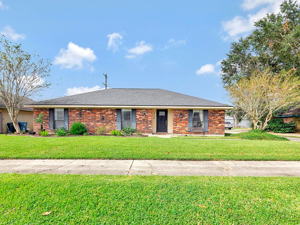 1st image of 115 Wisteria Dr