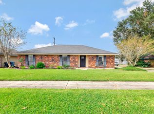 115 Wisteria Dr, Lafayette, LA 70506
