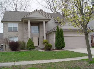 1737 Crestview Dr, Canton, MI 48188