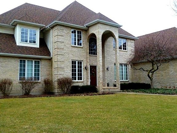 3rd image of 2S182 Willow Creek Dr