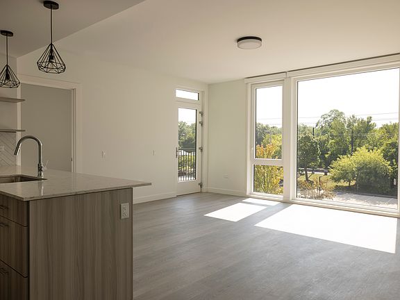 5th image of 55 Saint Johns Ave #204