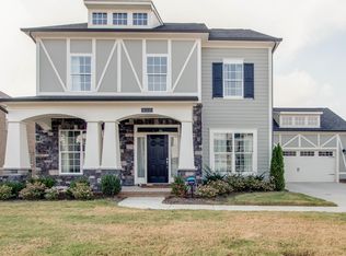 818 Sapphire Dr, Murfreesboro, TN 37128