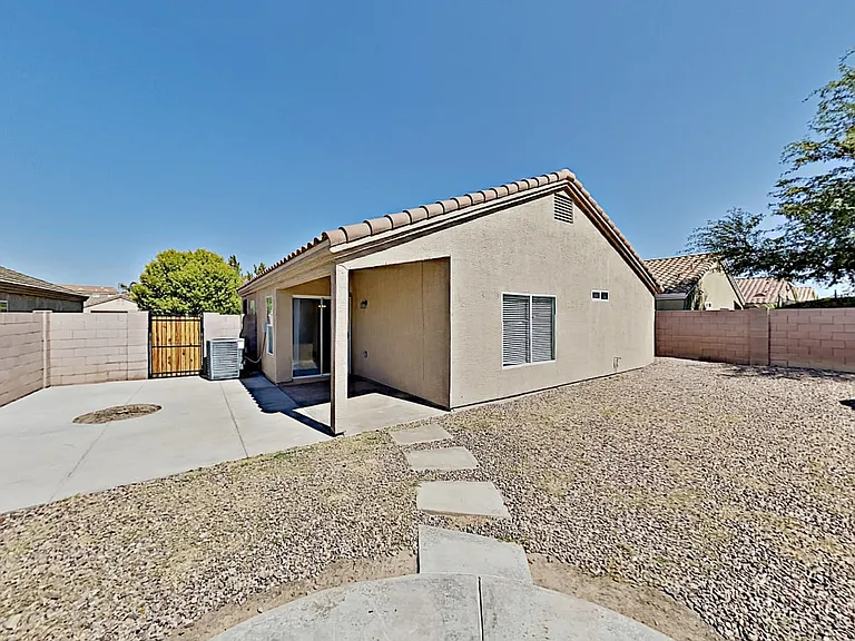 8007 W Deanna Dr — Photo 1